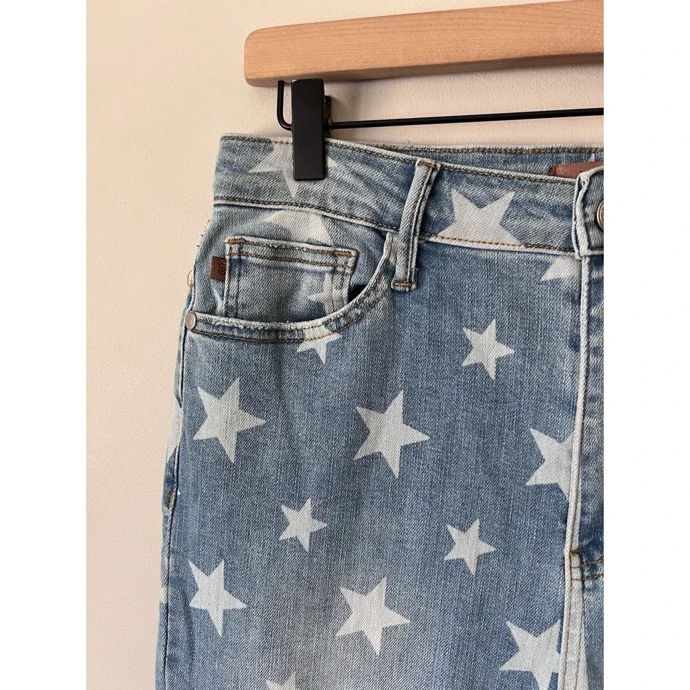 Judy Blue Jeans Size 13 / 31 Star Stripe Flare  Patriotic Denim Pants Light Wash